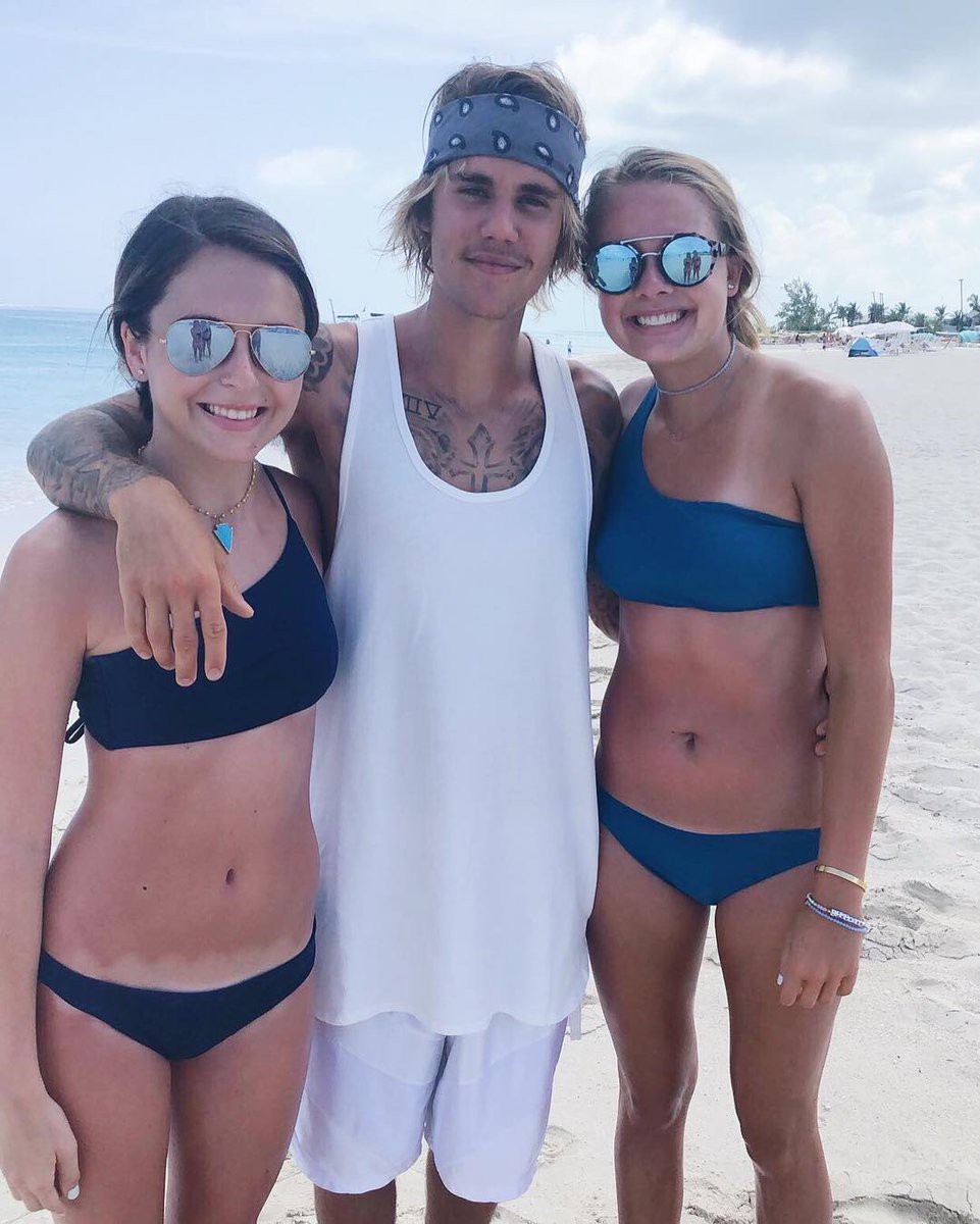 Vẻ xuống sắc của Justin Bieber lại chạm đến đáy mới: Tóc dài, râu không cạo và da nổi nhiều mụn Vẻ xuống sắc của Justin Bieber lại chạm đến đáy mới: Tóc dài, râu không cạo và da nổi nhiều mụn