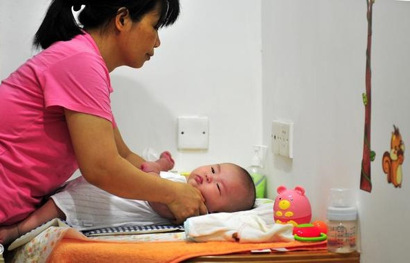 Mẹ chồng đã không chăm con dâu ở cữ còn chê nhà ngoại đồ nhà quê, nàng dâu trẻ cứng rắn đáp lại khiến chị em hả hê