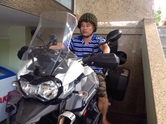 Bức ảnh chụp đồng hồ báo thức và bí mật của chàng trai 27 tuổi khiến nhiều người xúc động