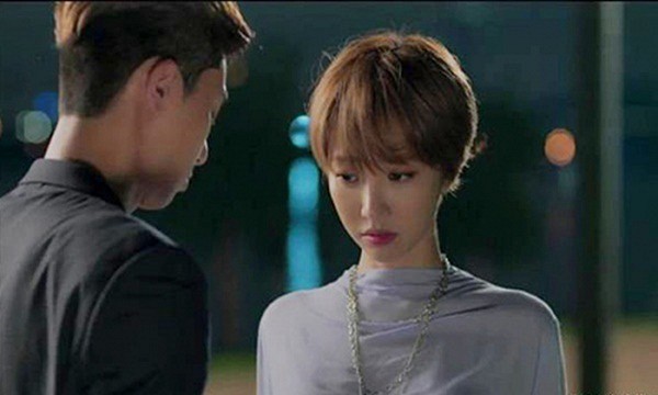 Hạnh phúc với vợ nhưng tôi vẫn hận tình cũ sau 9 năm gặp lại Hạnh phúc với vợ nhưng tôi vẫn hận tình cũ sau 9 năm gặp lại