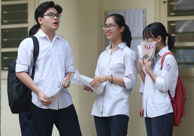 Học sinh lứa dê vàng đua giành suất vào lớp 10 công lập Hà Nội