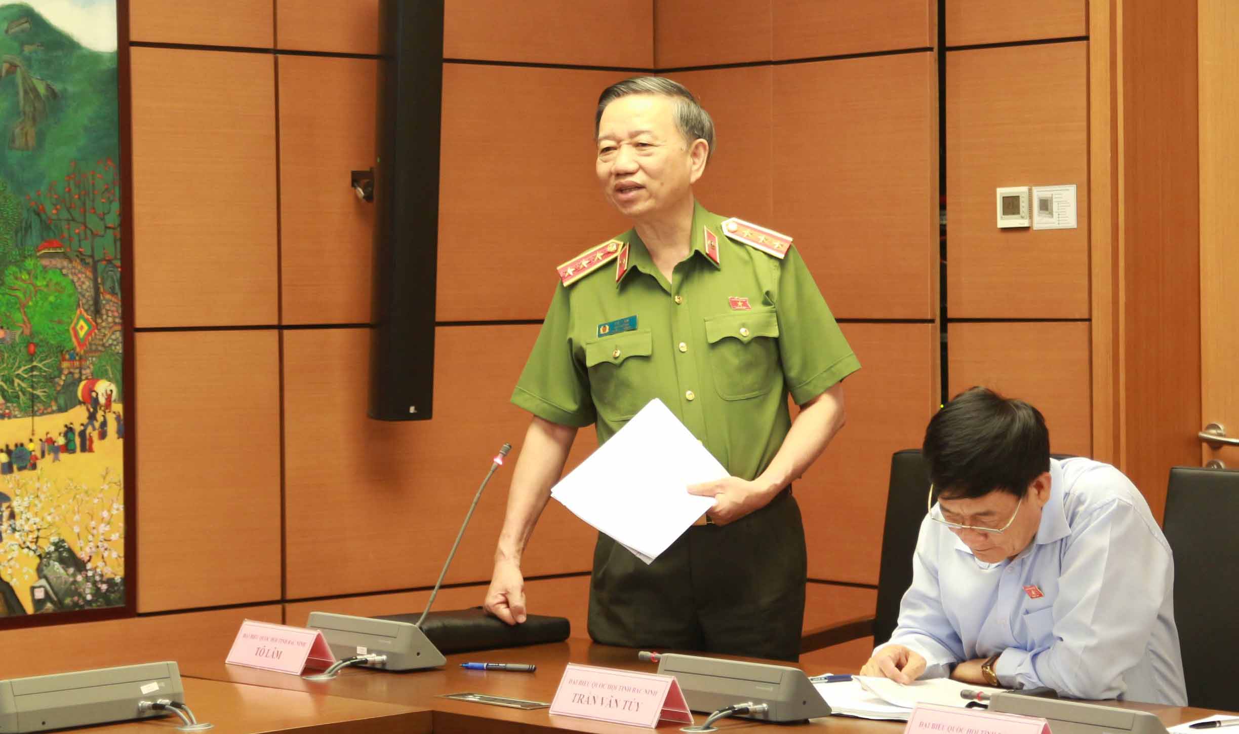 Thủ tướng: Công an phải sát dân hơn, không để dân sợ công an