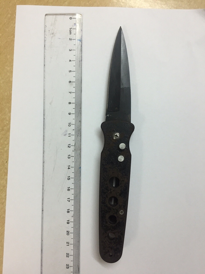 Tranh giành chỗ đón khách, lái xe taxi đâm đồng nghiệp