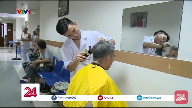 Nam điều dưỡng điển trai trên sóng truyền hình: Tôi đã có vợ con