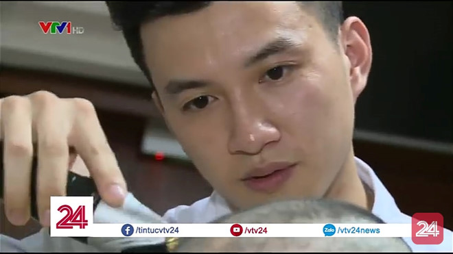 Nam điều dưỡng điển trai trên sóng truyền hình: Tôi đã có vợ con Nam điều dưỡng điển trai trên sóng truyền hình: Tôi đã có vợ con