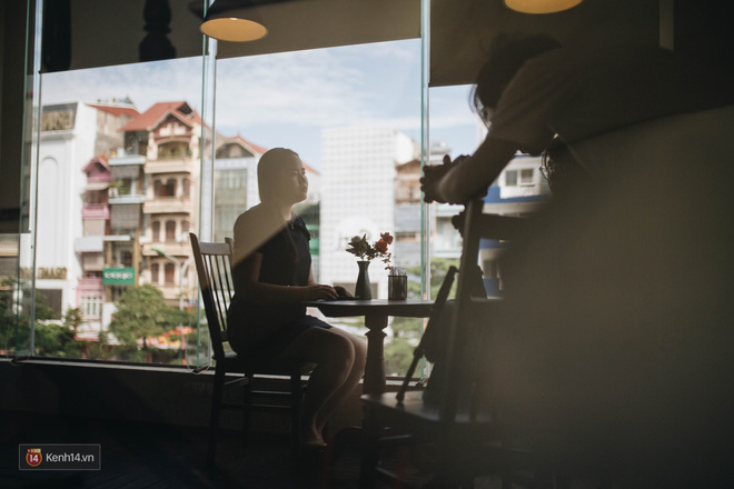Nữ MC khiếm thị đầu tiên dẫn bản tin trực tiếp: Chẳng có ước mơ nào là không thực hiện được, quan trọng phải luôn tin tưởng vào bản thân Nữ MC khiếm thị đầu tiên dẫn bản tin trực tiếp: Chẳng có ước mơ nào là không thực hiện được, quan trọng phải luôn tin tưởng vào bản thân