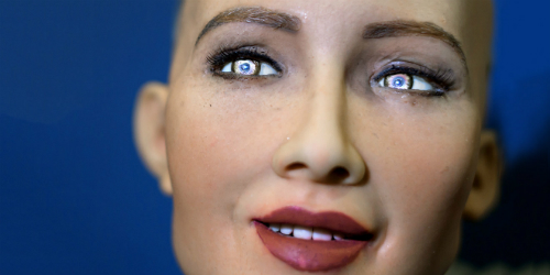 Sophia - robot giống người hay chiêu trò quảng cáo Sophia - robot giống người hay chiêu trò quảng cáo