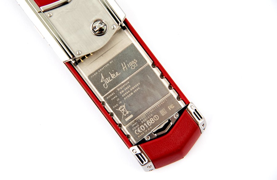 Tay chơi Hà Thành sưu tập bộ điện thoại Vertu chục tỷ hiếm có