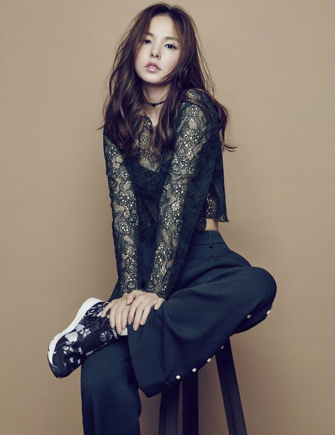 Vòng 1 đẫy đà nên sợ khó mặc đồ, các nàng cứ học theo những mỹ nhân ngực khủng xứ Hàn này là được