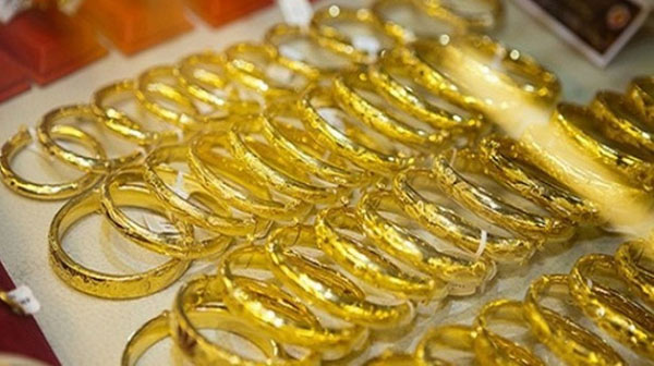 Giá vàng hôm nay 7/6: Nhấp nhổm tăng lên từ đáy Giá vàng hôm nay 7/6: Nhấp nhổm tăng lên từ đáy