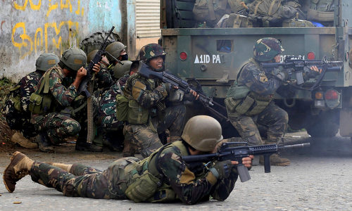 Philippines gần cạn sạch kho đạn trong cuộc chiến với phiến quân