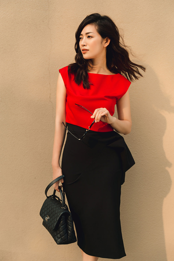 Phối áo sát nách với 7 set đồ hiện đại