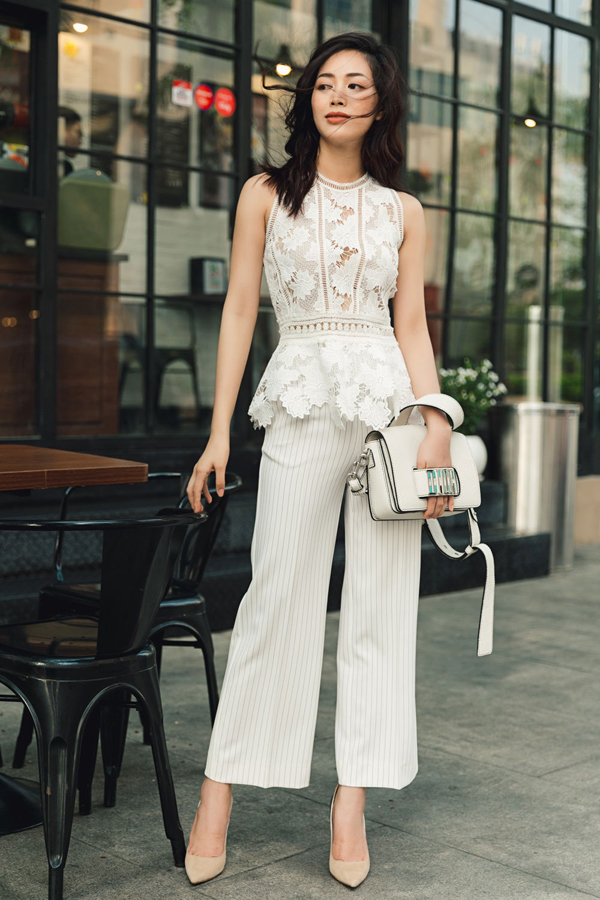 Phối áo sát nách với 7 set đồ hiện đại