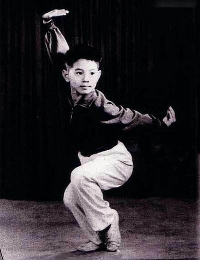 Lý Liên Kiệt: Người đàn ông tham lam chạy theo tình mới phụ bạc vợ tào khang, tuổi xế chiều phải trả giá đắt Lý Liên Kiệt: Người đàn ông tham lam chạy theo tình mới phụ bạc vợ tào khang, tuổi xế chiều phải trả giá đắt