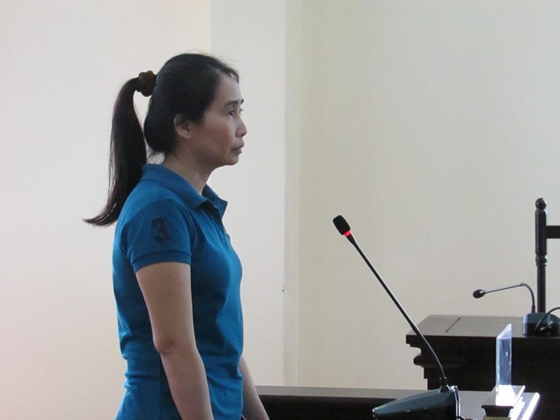 Nhân viên y tế lừa bạn học gần nửa tỉ đồng