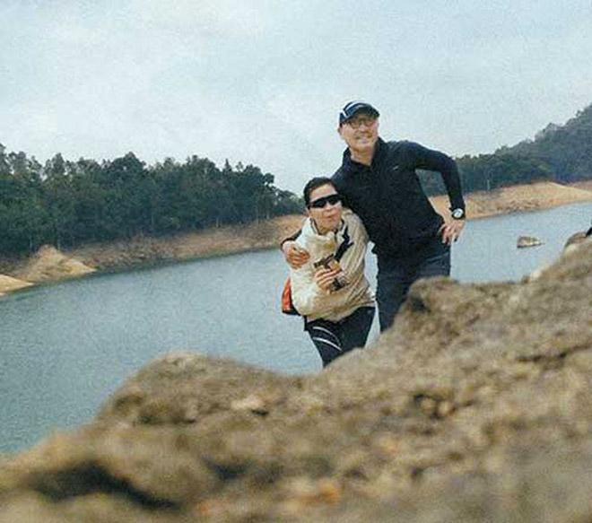 Mỹ nhân ế chồng của TVB: Bên nhau 20 năm mới nhận lời cầu hôn, quyết định không sinh con