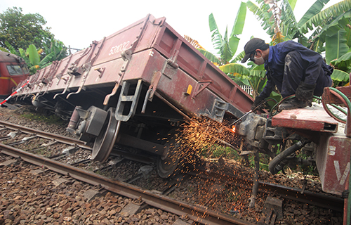 Trưởng ga Núi Thành bị cách chức sau tai nạn đâm tàu