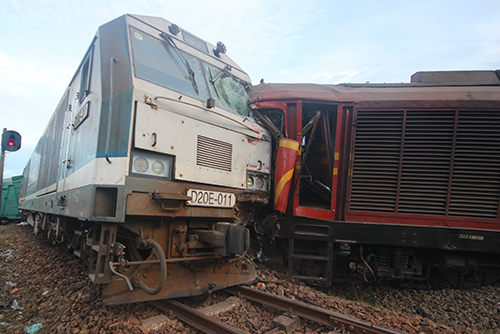 Trưởng ga Núi Thành bị cách chức sau tai nạn đâm tàu