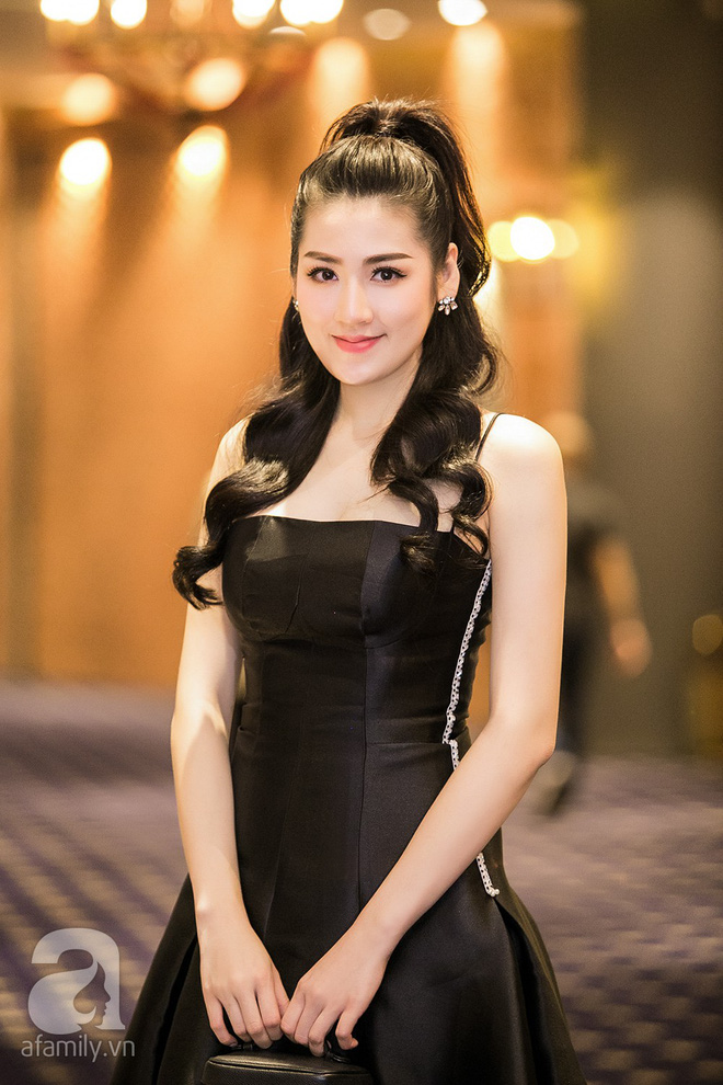 Á hậu Tú Anh lần đầu xuất hiện sau tin đồn đám cưới với bạn trai cũ Văn Mai Hương