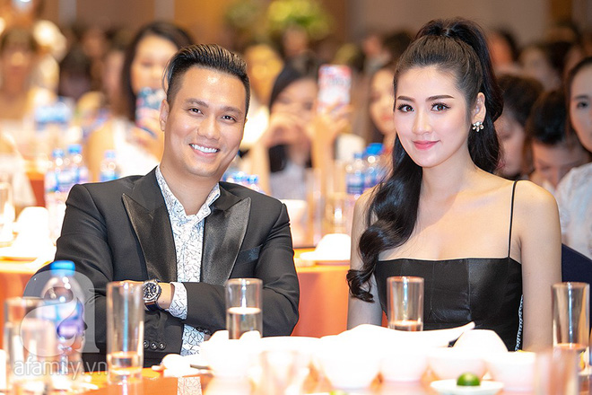 Á hậu Tú Anh lần đầu xuất hiện sau tin đồn đám cưới với bạn trai cũ Văn Mai Hương