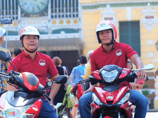 Xe công nghệ Việt đối thủ Grab ra mắt, tài xế không trả chiết khấu