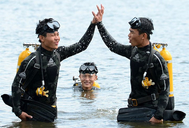 Báo Trung Quốc: Đặc công hải quân Việt Nam thật đáng gờm, từng đánh chìm cả tàu sân bay Mỹ