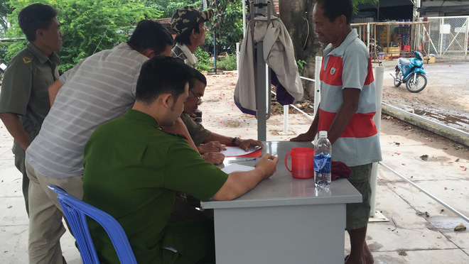 Hành khách đi xe buýt sông Sài Gòn hốt hoảng phát hiện thi thể người đàn ông nổi lên