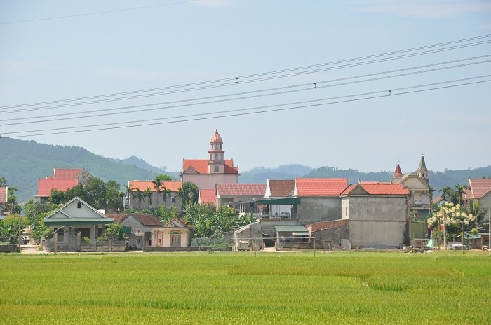 Cả làng ‘du lịch’ sang Thái, mang USD về xây biệt thự