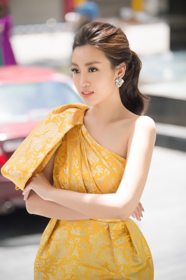 Đỗ Mỹ Linh tự tin đọ sắc cùng Hà Kiều Anh và Bùi Bích Phương