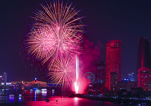 Mỹ và Italy vào chung kết Lễ hội pháo hoa quốc tế Đà Nẵng