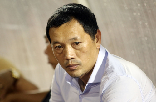 HLV SLNA không từ chức khi đội xuống áp chót bảng V-League