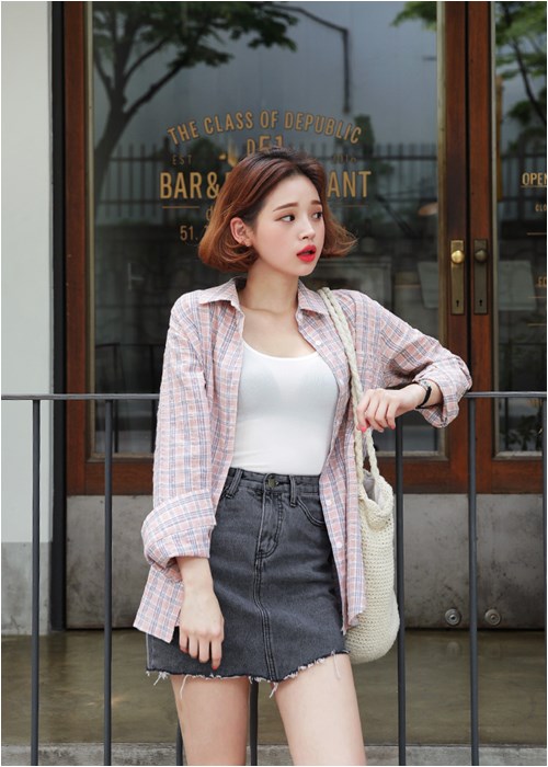 Sơ mi dáng rộng: Mặc thế nào không luộm thuộm Sơ mi dáng rộng: Mặc thế nào không luộm thuộm