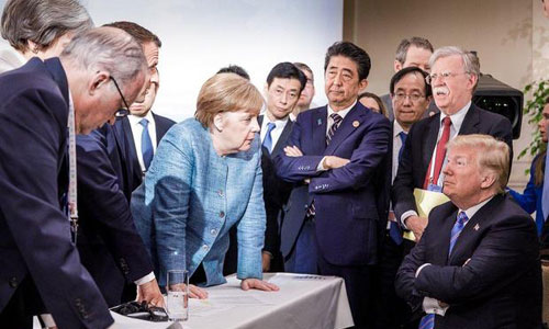 Đức tung ảnh Trump đối đầu với các lãnh đạo G7