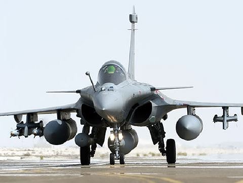 Rafale của Pháp có thể đối đầu sòng phẳng với Su-35 Nga?