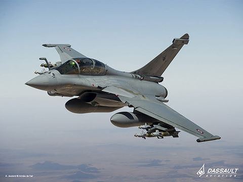 Rafale của Pháp có thể đối đầu sòng phẳng với Su-35 Nga?