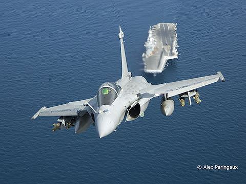 Rafale của Pháp có thể đối đầu sòng phẳng với Su-35 Nga?