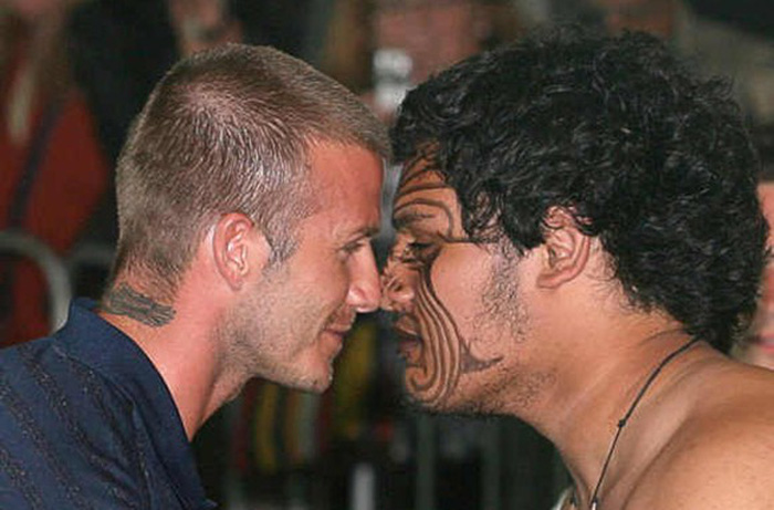 8 kiểu chào nhau kỳ lạ của người dân trên thế giới