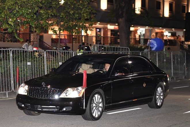 Kim Jong Un rời khách sạn để khám phá Singapore về đêm