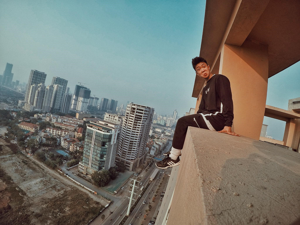 9X nhảy qua hai nóc nhà 40 tầng: 10 năm tập parkour mới dám mạo hiểm