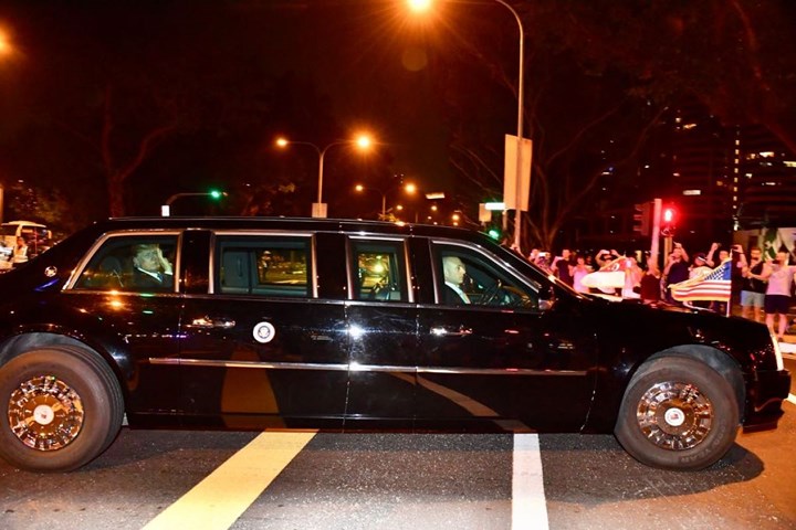 Người Singapore đổ xuống đường chờ Trump, Kim để chứng kiến lịch sử