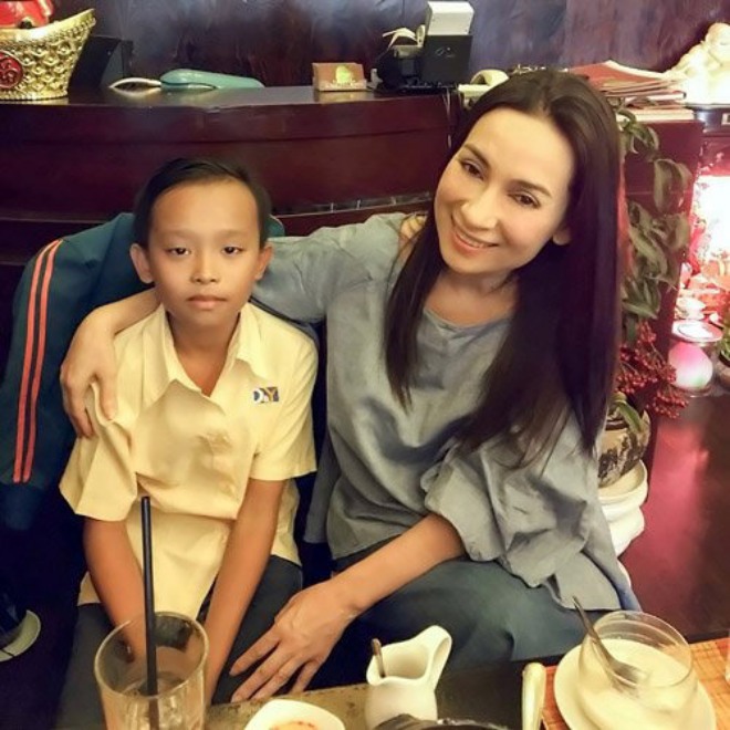 Làm con nuôi showbiz Việt: kẻ đỉnh danh vọng, người đáy tuyệt vọng