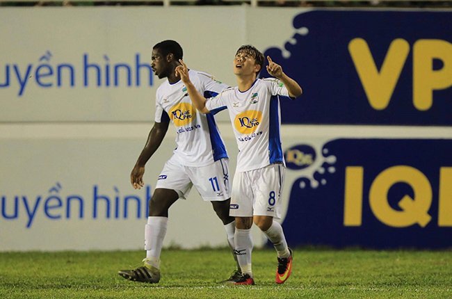 HAGL: Công Phượng, Xuân Trường đã chuyền, bầu Đức hãy dứt điểm!