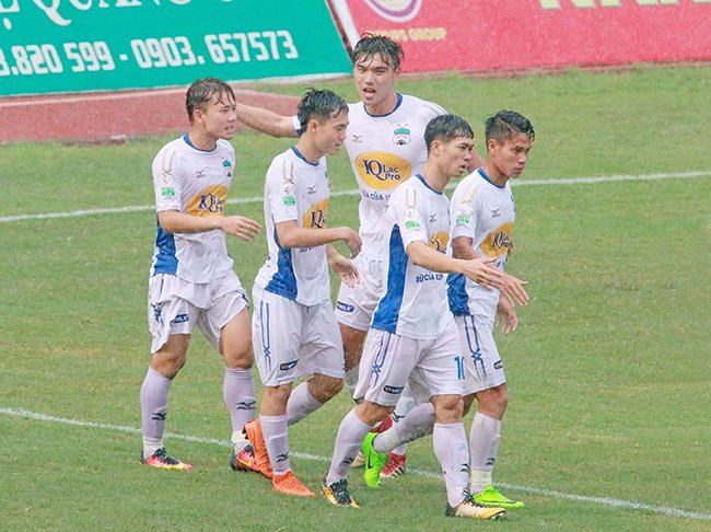 HAGL: Công Phượng, Xuân Trường đã chuyền, bầu Đức hãy dứt điểm!