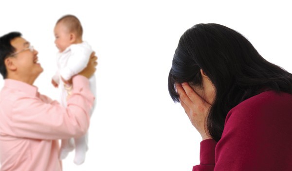 Phát hiện chồng ngoại tình nhờ những quả dừa