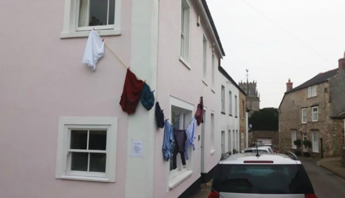 Dân Anh bị yêu cầu không phơi đồ ngoài phố để giữ hình ảnh