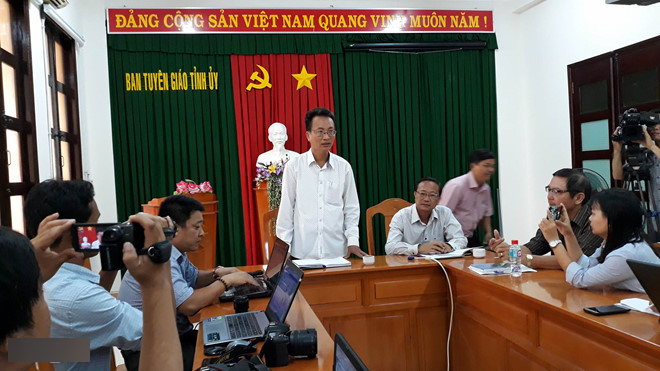 Quốc lộ 1 qua Bình Thuận lại bị người quá khích chặn