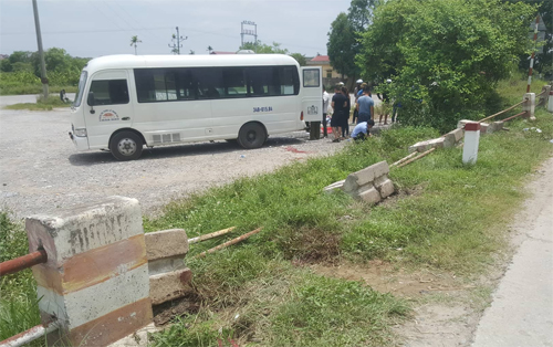 Tài xế bị sát hại, xác bỏ ở vệ đường