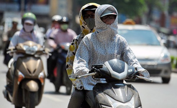 Dự báo thời tiết 12/6: Miền Bắc nắng rát, Nam Bộ mưa rào