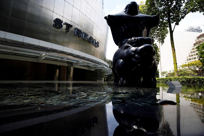 Đoàn Triều Tiên tranh thủ khám phá thiên đường mua sắm Singapore