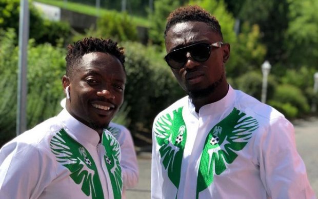 Vừa đổ bộ đến nước Nga, đội tuyển Nigeria tiếp tục gây ‘sốt’ với kiểu trang phục mới